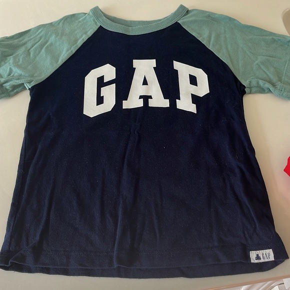 Gap Logo Shirt - Picture 4 of 5